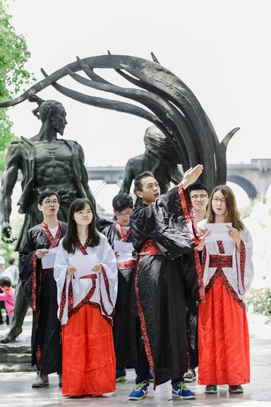 调整大小 朗诵2.jpg